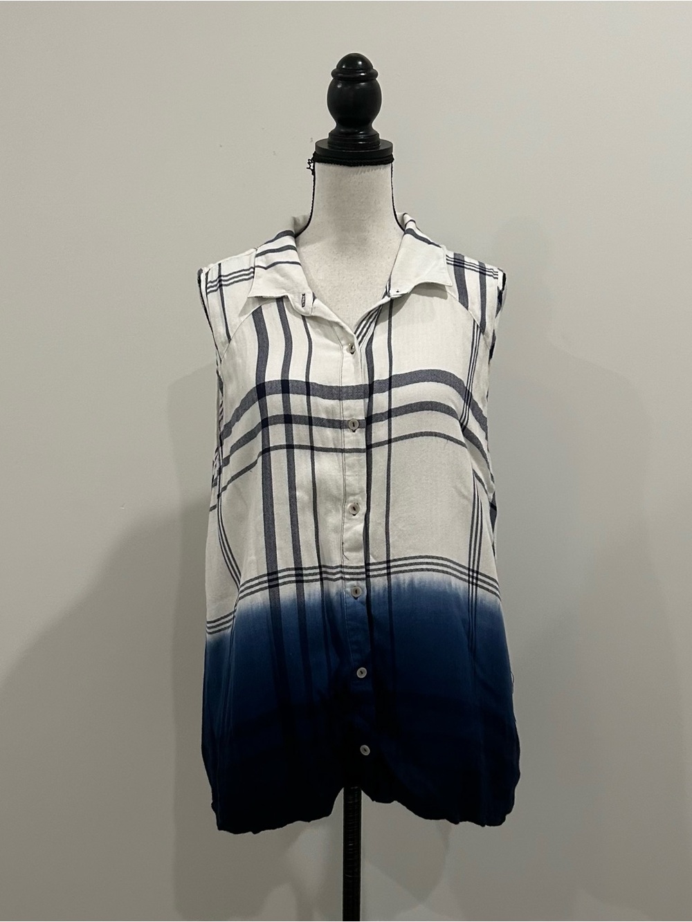 Knox Rose Sleeveless Plaid Shirt